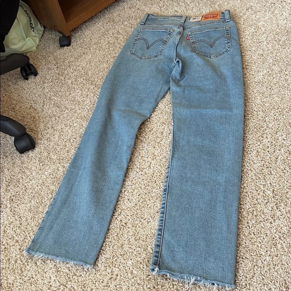 Levi's Women’s Light Blue Straight Jeans- Wedgie straight! Size 26x28 - Picture 9 of 11